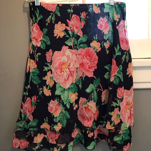 Lauren Ralph Lauren navy skirt with pink flowers - Picture 4 of 9